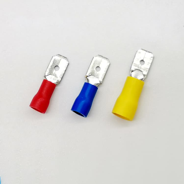 Наконечник ножевой изолированный гнездовой LEXT MDD, 22–10 AWG, латунь с лужением