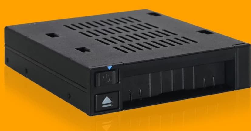 Док-отсек для накопителей ICY DOCK flexiDOCK MB521SP-B